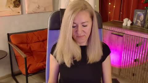 Donna online show from May 2026 07:00:01 PM