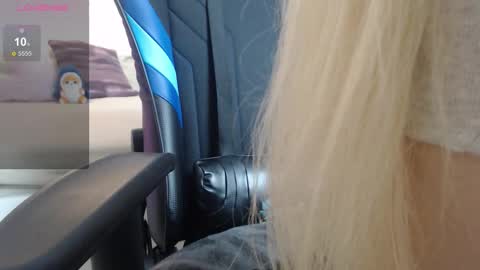 Nika online show from November 2025 09:00:02 AM