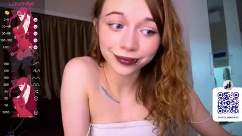 Nicole online show from December 2025 04:24:02 PM