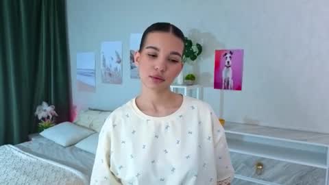 Snapshot of dorarindels chatting on March 2026 12:48:02 AM Kiki online show from March 2026 12:48:02 AM