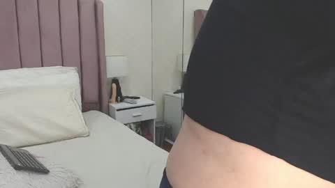 Anny online show from April 2026 12:32:01 PM