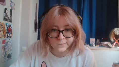 Snapshot of doriabodford chatting on November 2025 09:20:02 AM Lola online show from November 2025 09:20:02 AM