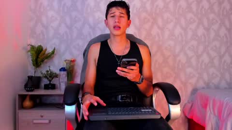 Snapshot of dorian_mystery chatting on January 2025 03:02:01 AM dorian_mystery online show from January 2025 03:02:01 AM