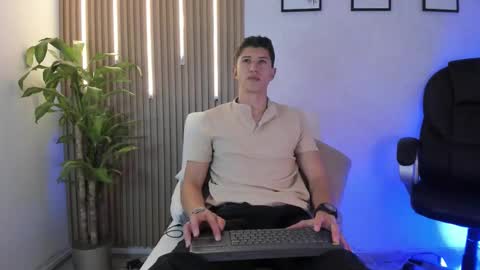 dorian_mystery online show from February 2026 04:43:02 AM