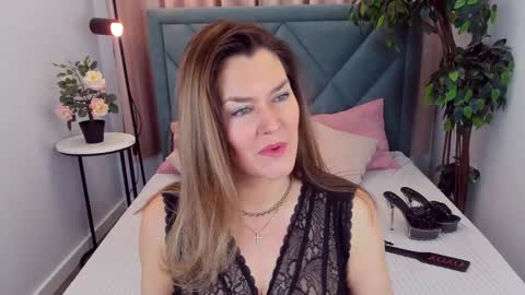 Snapshot of doriana_gray chatting on February 2025 05:31:01 PM doriana_gray online show from February 2025 05:31:01 PM