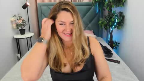 Snapshot of doriana_gray chatting on September 2025 04:40:02 PM doriana_gray online show from September 2025 04:40:02 PM