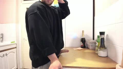 menu  below online show from January 2026 02:04:01 AM