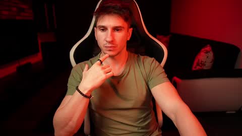 Dorian Reyes online show from January 2025 04:27:02 AM