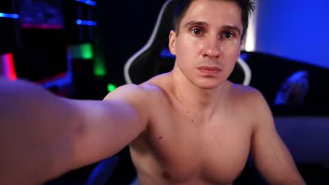 Dorian Reyes online show from January 2025 05:15:02 AM