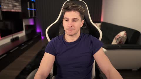 Dorian Reyes online show from January 2025 01:20:02 AM