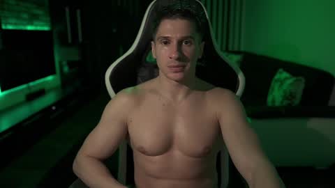 Dorian Reyes online show from February 2025 02:59:02 AM