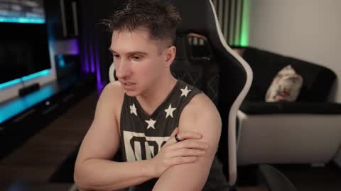 Dorian Reyes online show from February 2025 12:14:01 AM