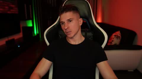 Dorian Reyes online show from September 2025 10:48:02 PM