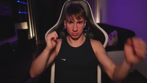 Dorian Reyes online show from November 2025 11:14:01 PM