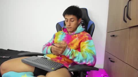 dorman_boy online show from November 2025 11:32:02 PM