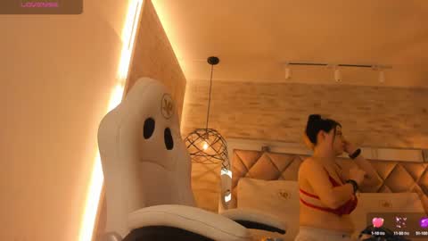  DOROTHY online show from March 2025 03:57:02 AM