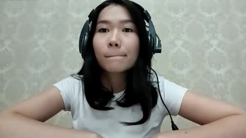 YuKi  online show from October 2025 10:45:01 AM