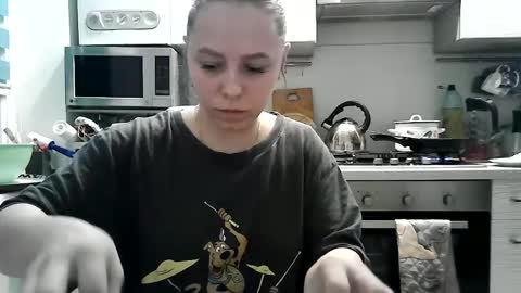 Dorrie Ann online show from March 2025 07:06:02 PM