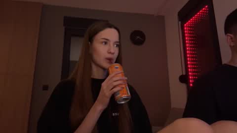 Alice and Mark online show from November 2025 10:15:01 PM