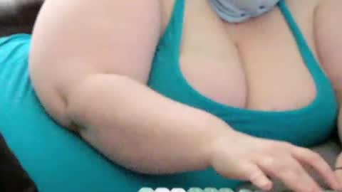Snapshot of doublecherrybombxo chatting on July 2026 03:56:01 PM Cherri online show from July 2026 03:56:01 PM