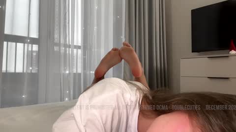 Snapshot of doublecuties chatting on December 2024 05:21:01 AM Lana Eva dont forget to give us a thumb up online show from December 2024 05:21:01 AM