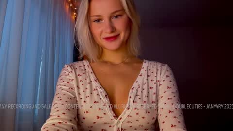Snapshot of doublecuties chatting on January 2025 03:15:01 AM Lana Eva dont forget to give us a thumb up online show from January 2025 03:15:01 AM