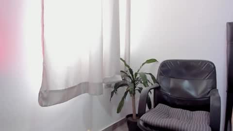 Isabella and Alessandro online show from March 2026 03:16:02 PM