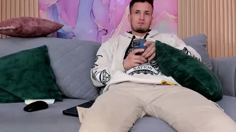 Snapshot of doublepleasure69_ chatting on October 2025 01:37:01 AM doublepleasure69_ online show from October 2025 01:37:01 AM