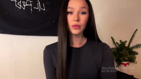 MOLLYYYY dont forget to give me a thumb up online show from December 2025 02:53:02 AM