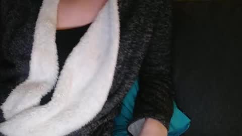 Douce Elsa online show from December 2024 09:50:01 PM