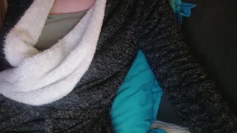 Douce Elsa online show from January 2025 06:41:02 PM