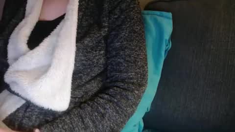 Douce Elsa online show from February 2025 06:35:02 PM