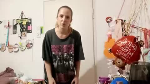 Emma online show from June 2026 05:17:02 PM