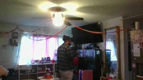 Dpenguino online show from November 2025 06:24:02 PM