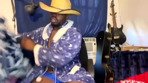 MrPirated online show from March 2025 02:18:02 PM