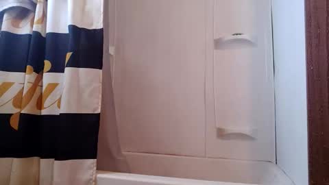 MrPirated online show from October 2025 04:40:02 PM