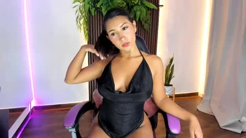 Lissa  Or DRACARYSS your dragon Queen  online show from April 2026 12:07:01 PM