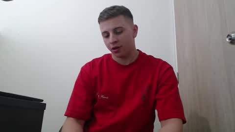 draco_boy2000 online show from October 2025 09:26:02 PM