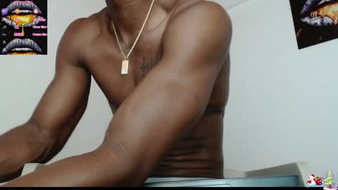 Snapshot of drake_brown_23 chatting on December 2024 04:45:02 AM Drake 23 online show from December 2024 04:45:02 AM