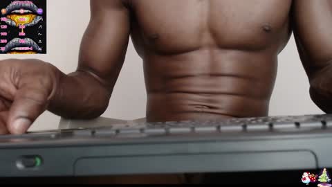 Snapshot of drake_brown_23 chatting on January 2025 07:03:01 AM Drake 23 online show from January 2025 07:03:01 AM