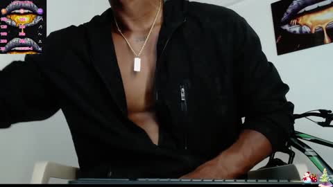 Snapshot of drake_brown_23 chatting on January 2025 04:52:01 AM Drake 23 online show from January 2025 04:52:01 AM