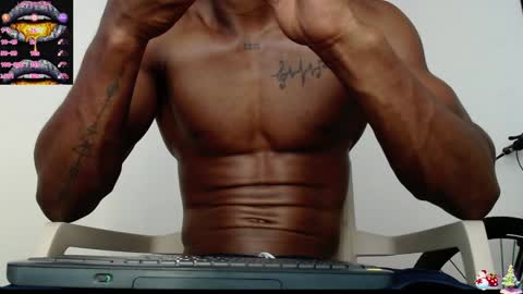 Snapshot of drake_brown_23 chatting on January 2025 04:39:02 AM Drake 23 online show from January 2025 04:39:02 AM