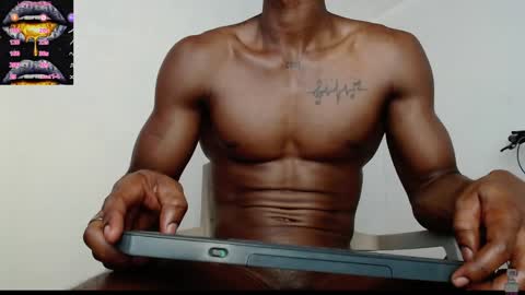Snapshot of drake_brown_23 chatting on January 2025 05:40:02 AM Drake 23 online show from January 2025 05:40:02 AM
