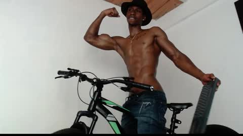 Snapshot of drake_brown_23 chatting on February 2025 04:14:02 AM Drake 23 online show from February 2025 04:14:02 AM