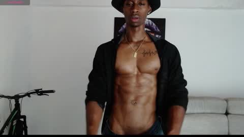 Snapshot of drake_brown_23 chatting on October 2025 01:22:01 PM Drake 23 online show from October 2025 01:22:01 PM