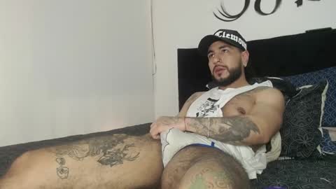 Snapshot of drake_jackson11 chatting on January 2025 09:35:02 PM drake jackson11 online show from January 2025 09:35:02 PM