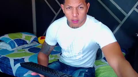 Snapshot of drake_jhonson08 chatting on December 2024 05:26:02 PM Drake online show from December 2024 05:26:02 PM