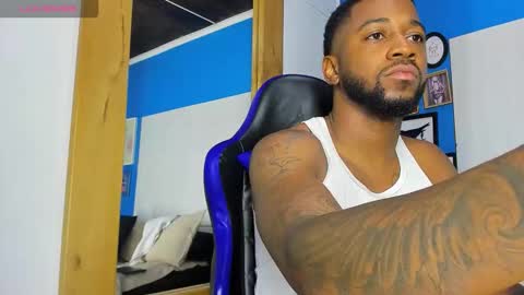 Snapshot of drake_nassir4 chatting on September 2025 04:12:02 PM ---Drake--- online show from September 2025 04:12:02 PM