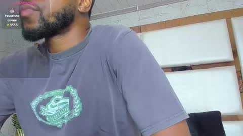 Snapshot of drake_nassir4 chatting on October 2025 04:59:02 PM ---Drake--- online show from October 2025 04:59:02 PM