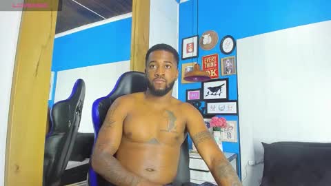 Snapshot of drake_nassir4 chatting on October 2025 10:43:02 PM ---Drake--- online show from October 2025 10:43:02 PM